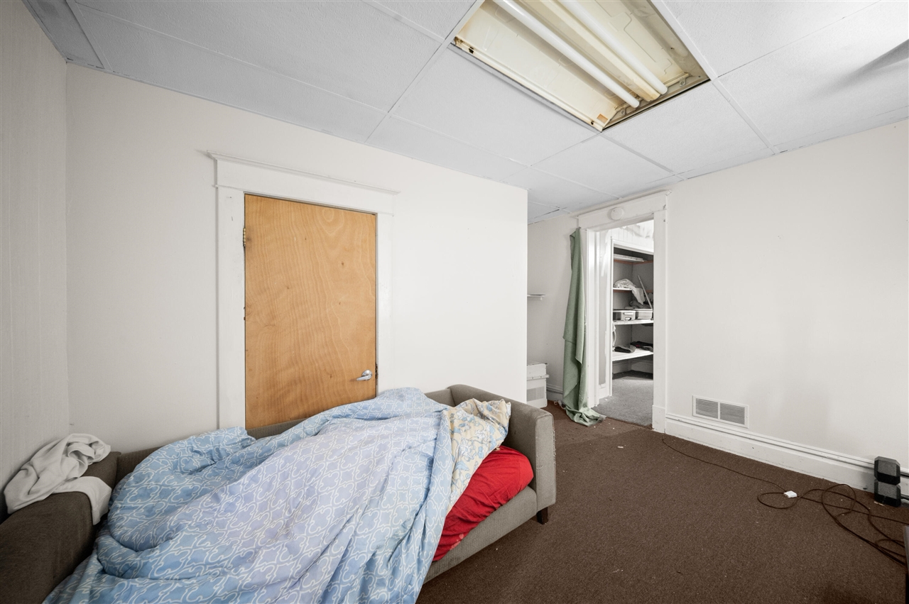 3955 W River Drive, Comstock Park, MI, 49321