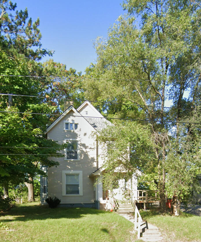 Listing Photo 4 - Condo for sale in building located at 468 Colfax Ave, Benton Harbor, MI 49022
