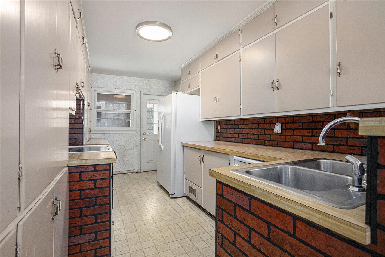 557 Ely Street, Allegan, MI, 49010