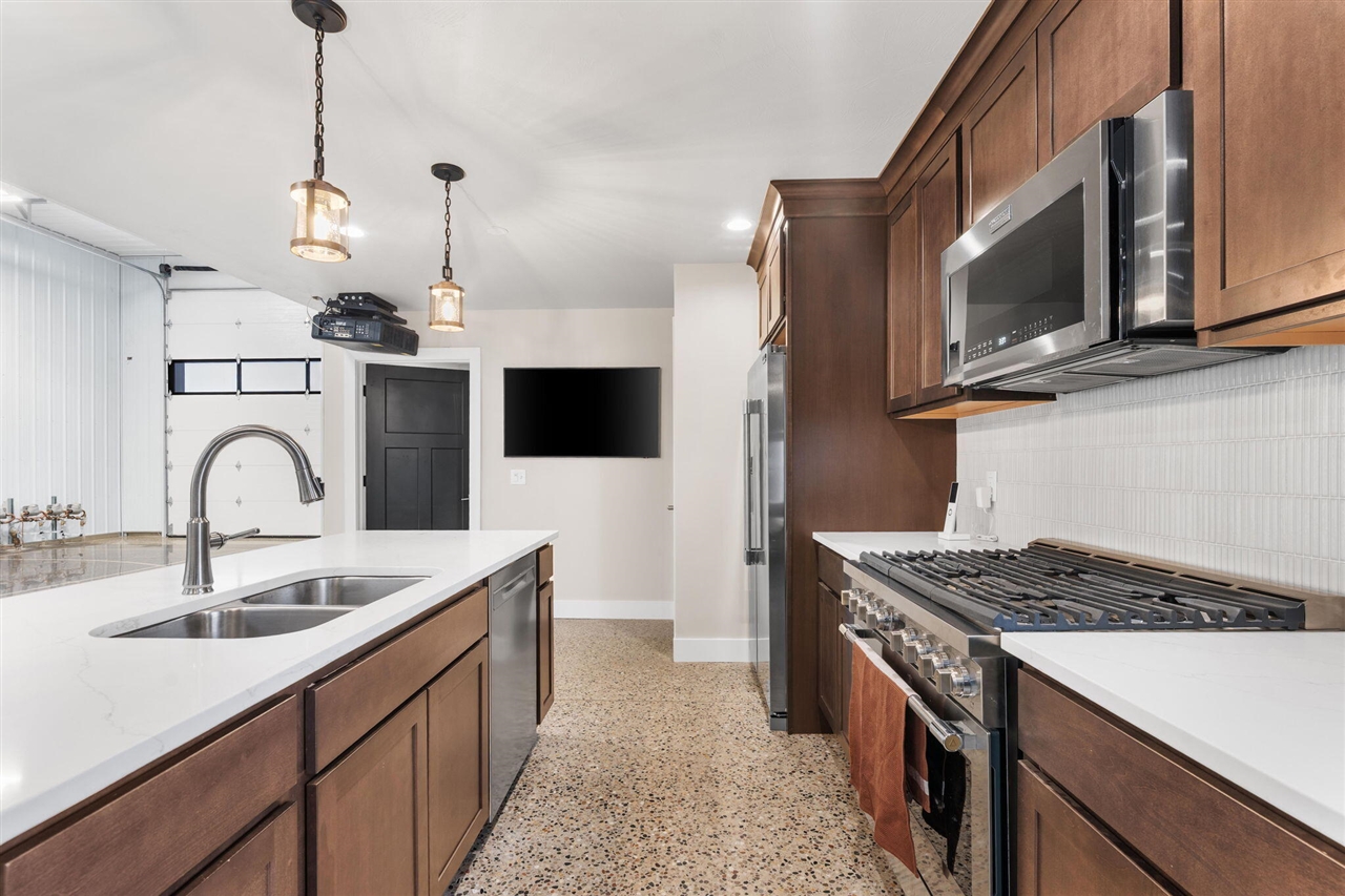 791 Case Karsten Drive, Zeeland, MI, 49464-9693