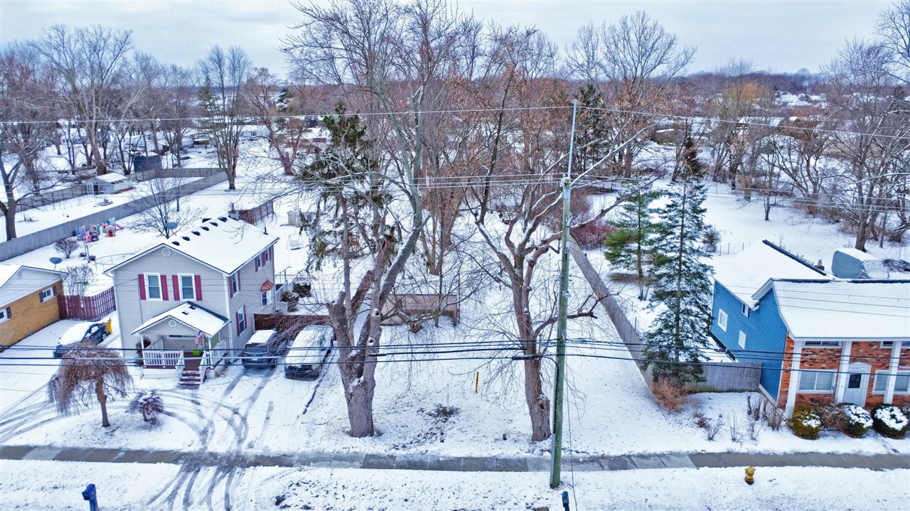 Homes for sale in New Baltimore, MI | 52451 Washington St, New Baltimore, MI 48047 | MLS# 70508323