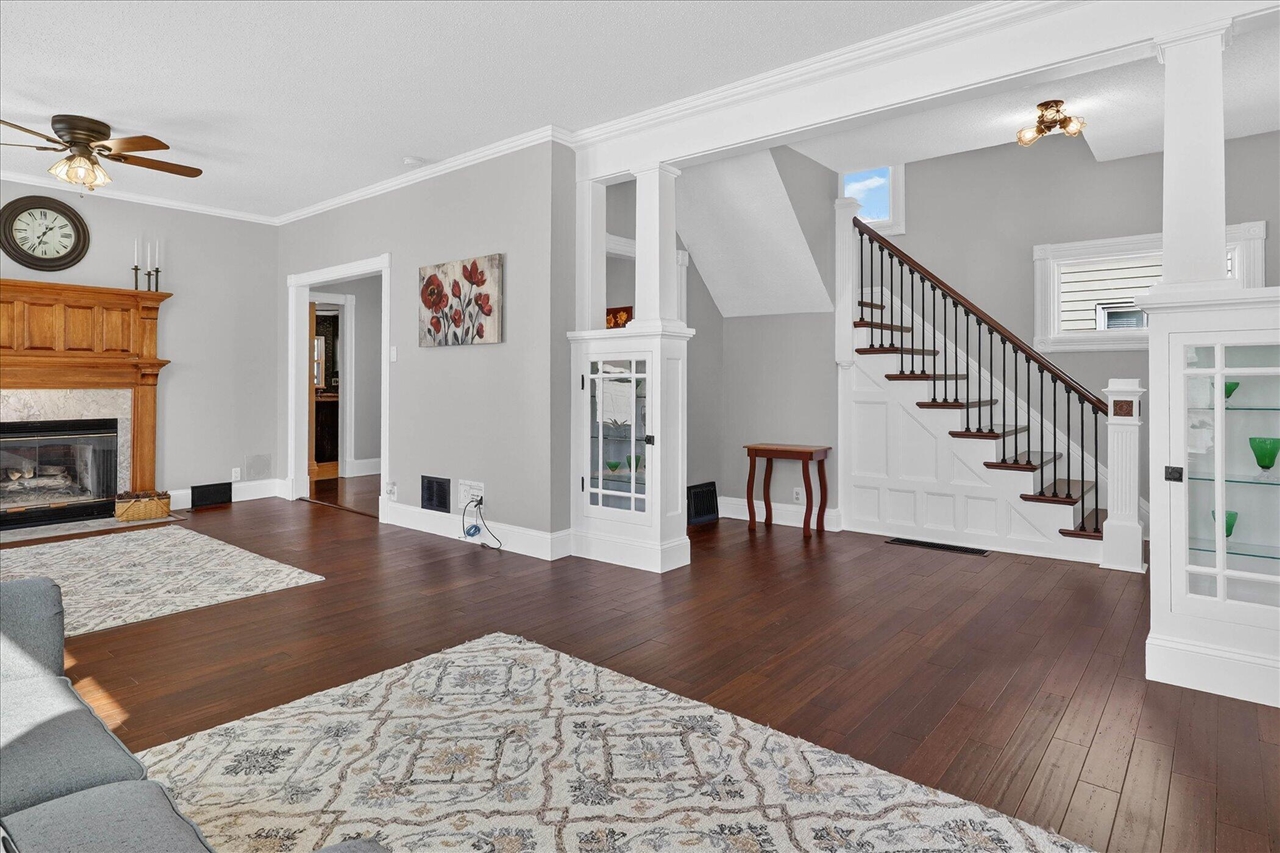 9 E Beech Street, Three Oaks, MI, 49128