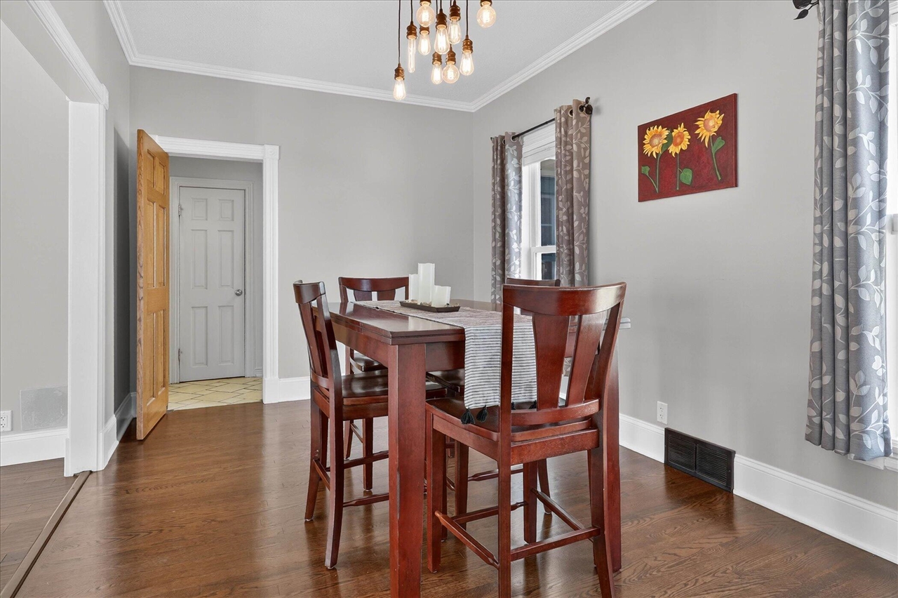 9 E Beech Street, Three Oaks, MI, 49128