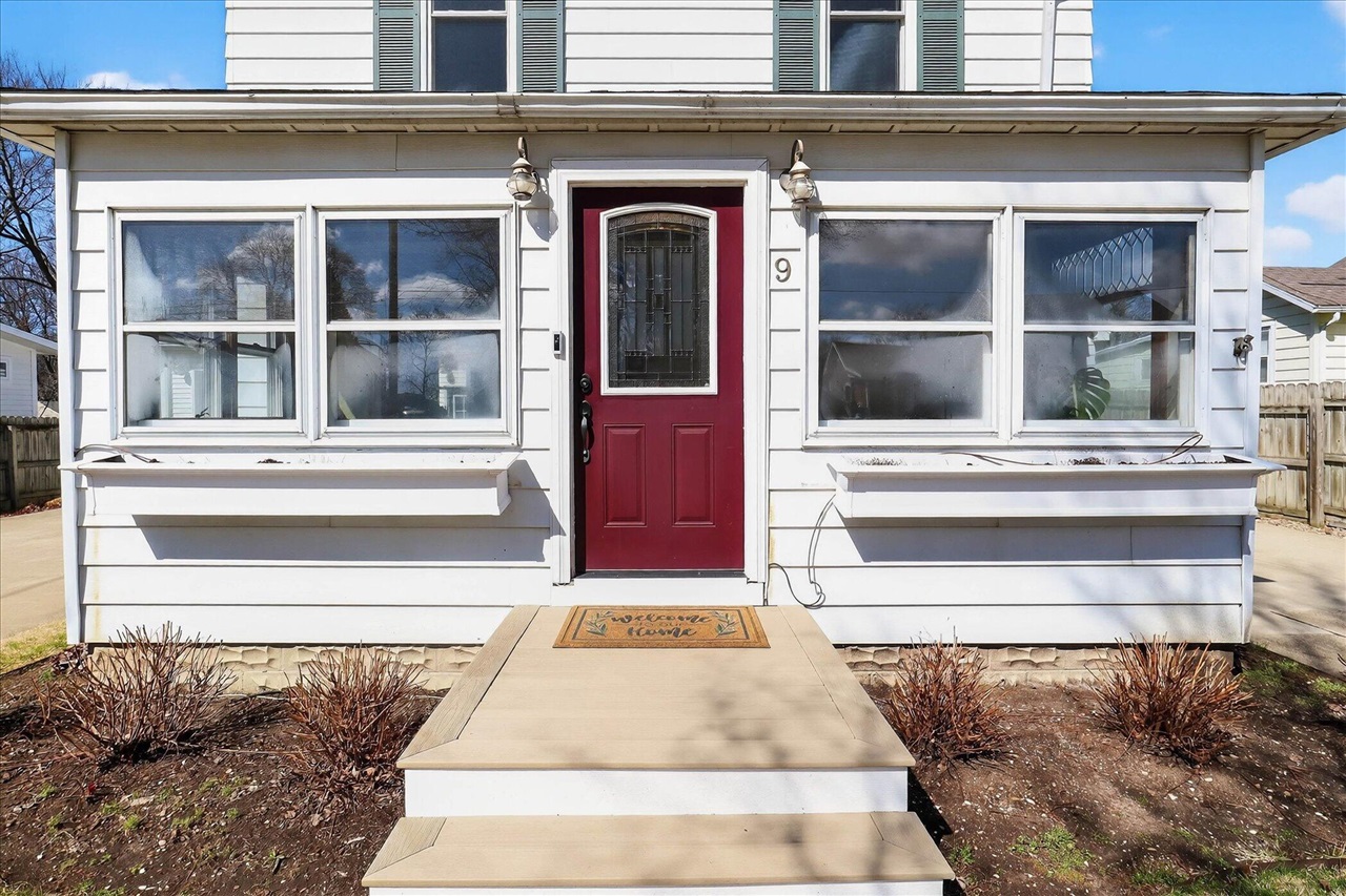 9 E Beech Street, Three Oaks, MI, 49128