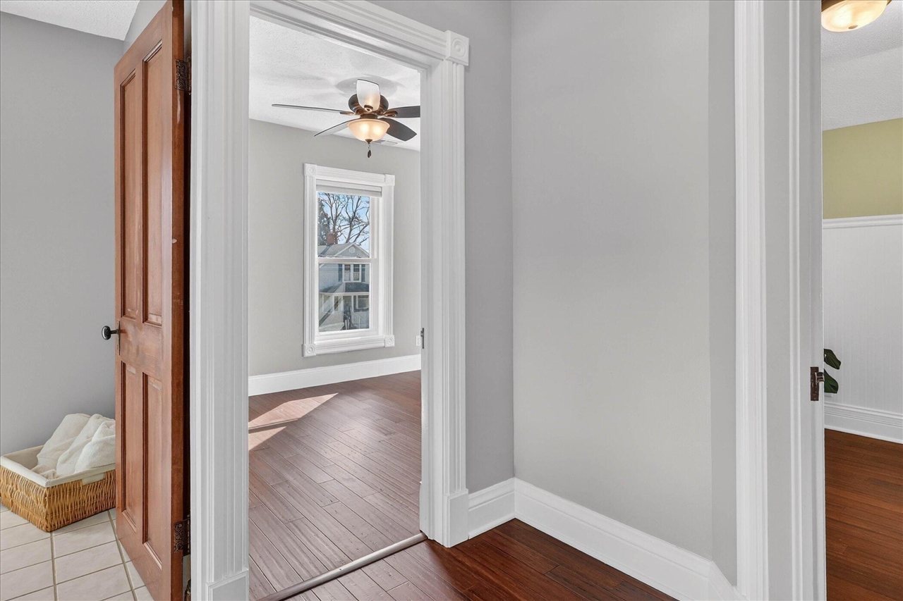 9 E Beech Street, Three Oaks, MI, 49128