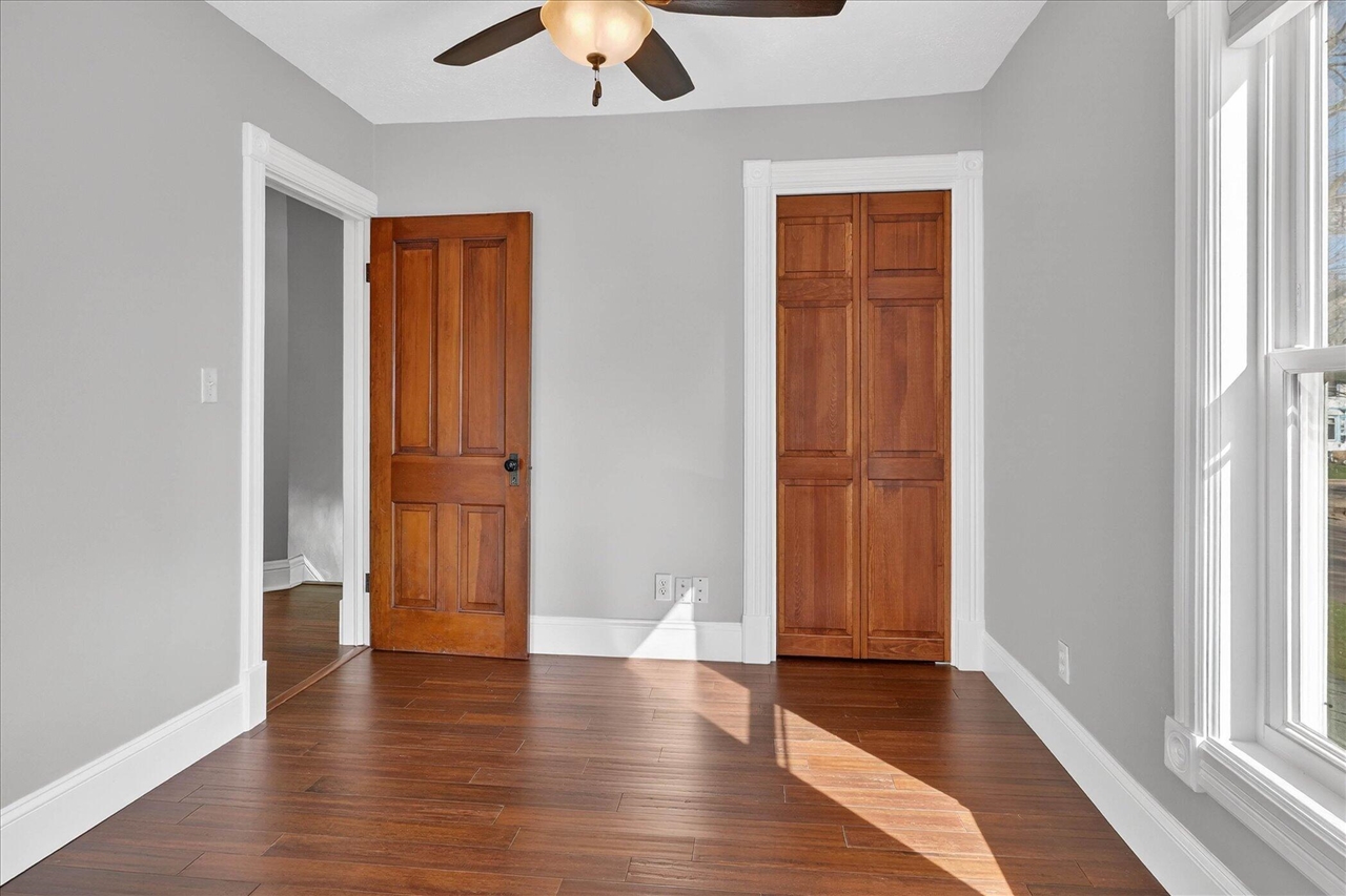 9 E Beech Street, Three Oaks, MI, 49128