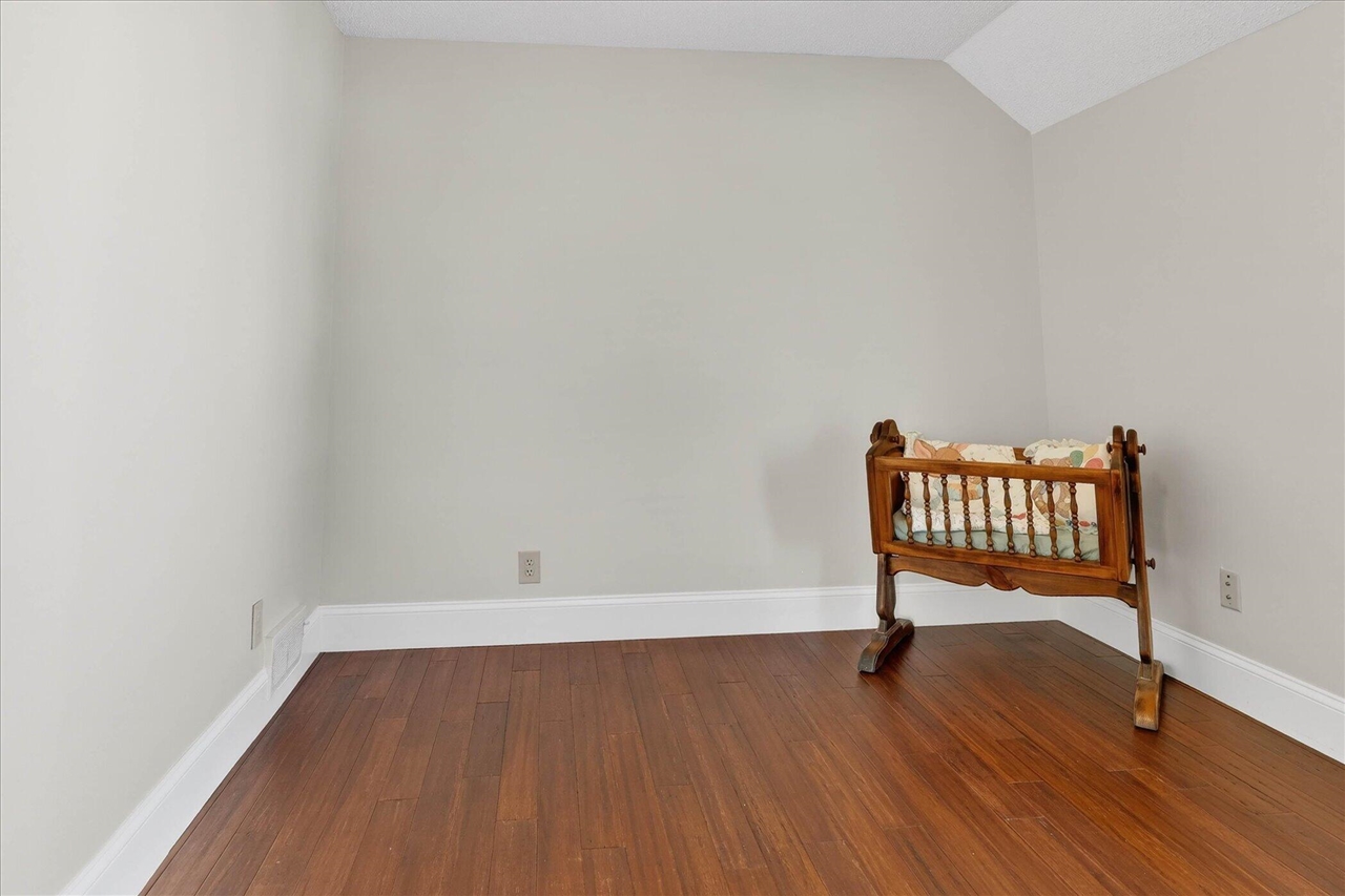 9 E Beech Street, Three Oaks, MI, 49128