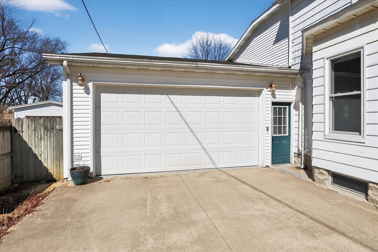 9 E Beech Street, Three Oaks, MI, 49128