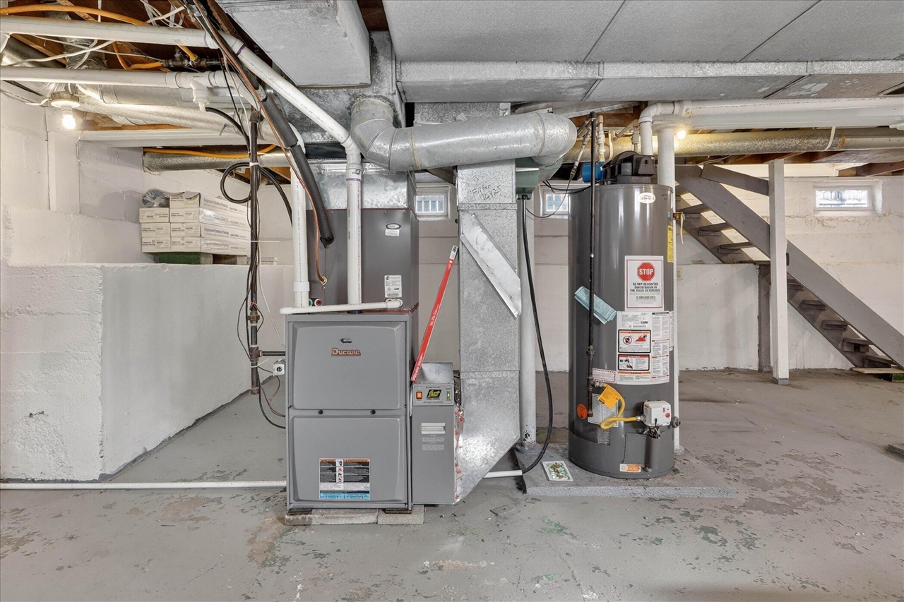 9 E Beech Street, Three Oaks, MI, 49128