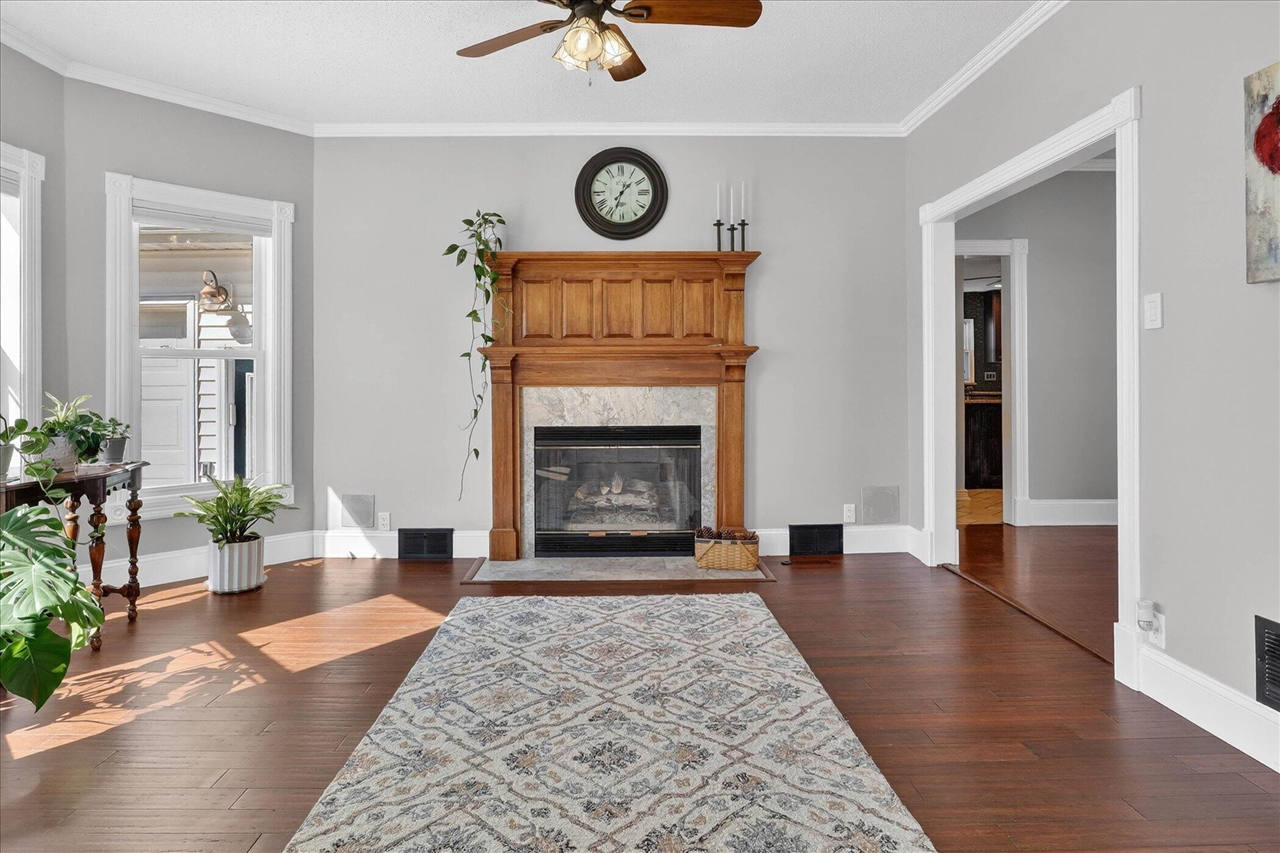 9 E Beech Street, Three Oaks, MI, 49128