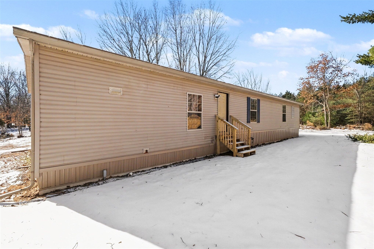 17790 Monroe Road, Morley, MI, 49336-9502