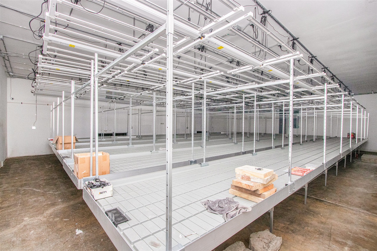 402 S Oak Street, Buchanan, MI, 49107-1557