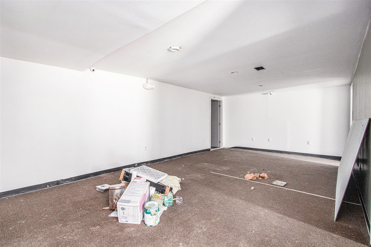 402 S Oak Street, Buchanan, MI, 49107-1557