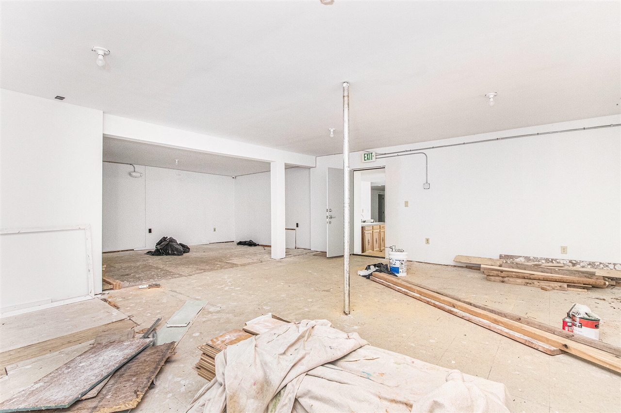 402 S Oak Street, Buchanan, MI, 49107-1557