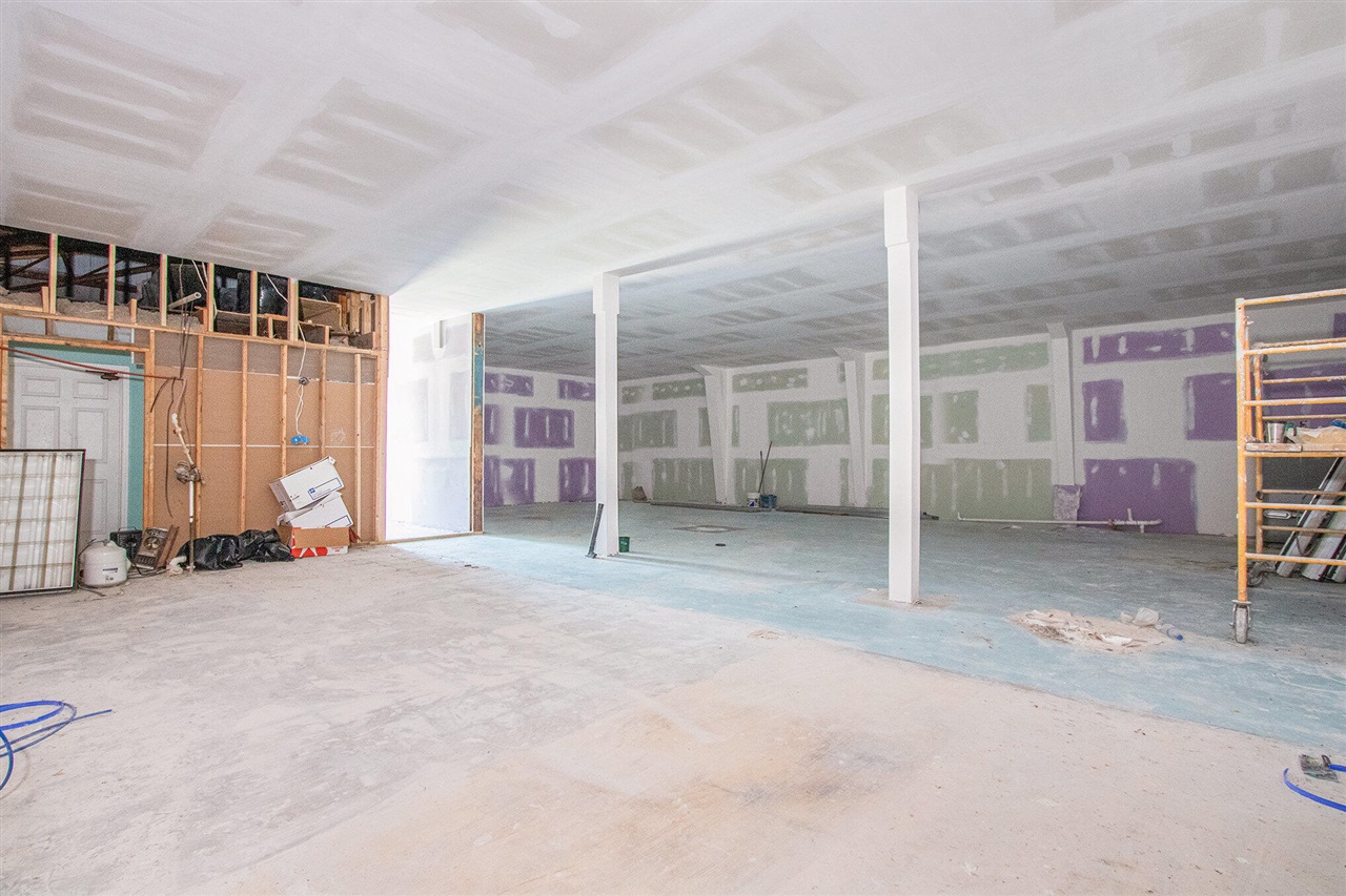 402 S Oak Street, Buchanan, MI, 49107-1557