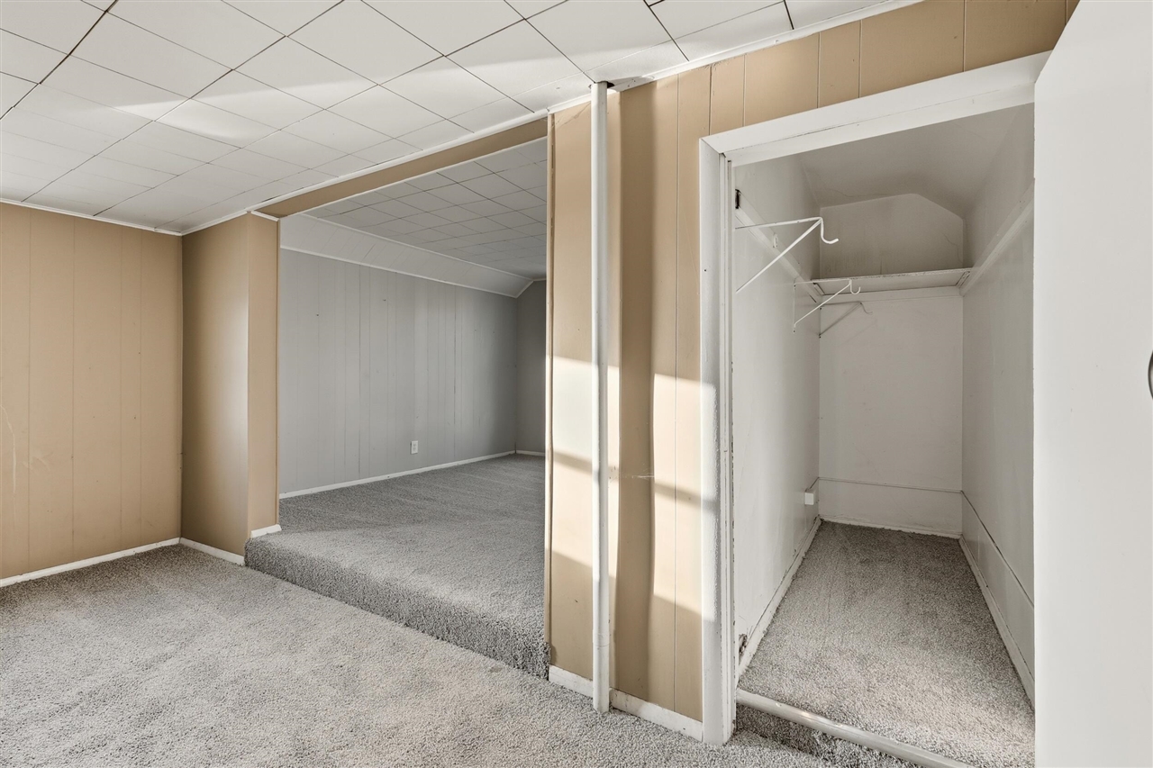 914 Fulton Street, Grand Rapids, MI, 49504-6215