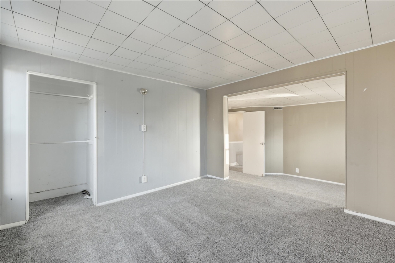 914 Fulton Street, Grand Rapids, MI, 49504-6215