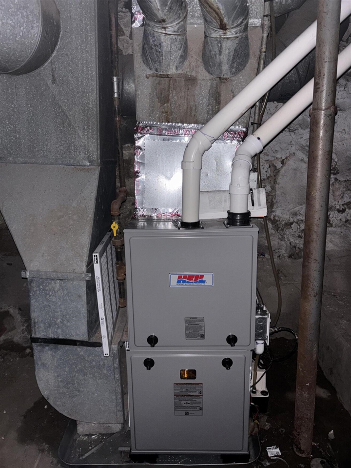 914 Fulton Street, Grand Rapids, MI, 49504-6215