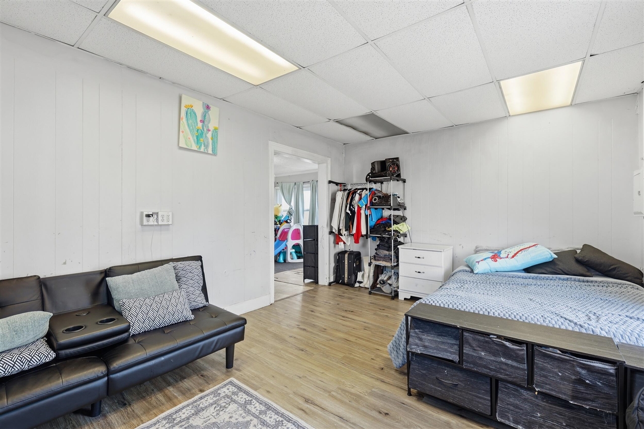 914 Fulton Street, Grand Rapids, MI, 49504-6215