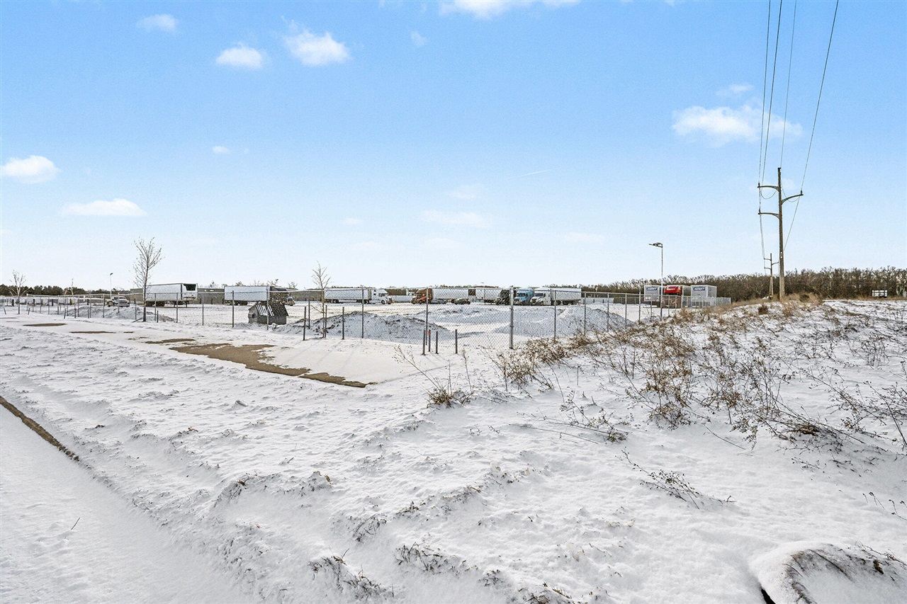 7189 Beatrice Drive photo 12