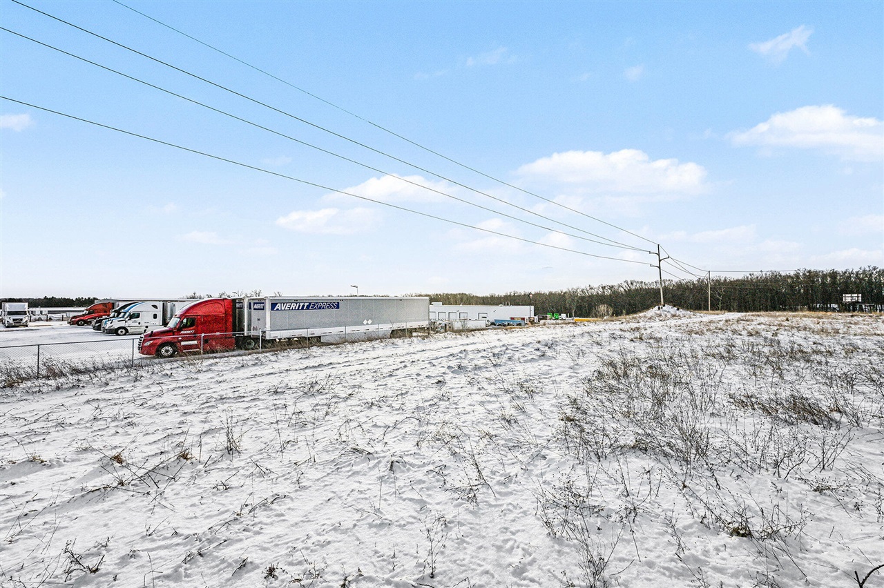 7189 Beatrice Drive photo 15