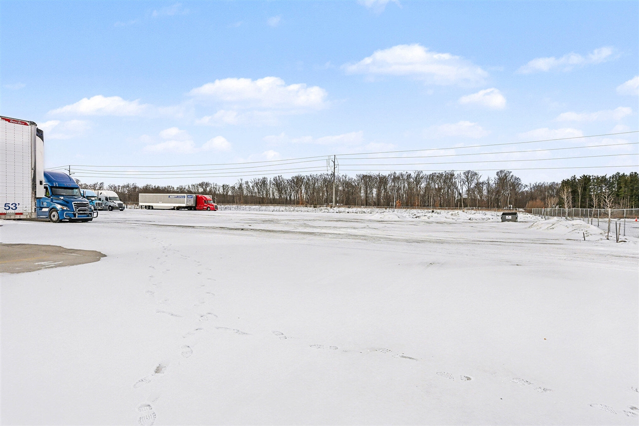 7189 Beatrice Drive photo 19