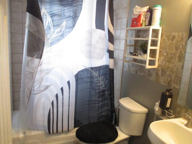 865 Carrier Creek Boulevard, Grand Rapids, MI, 49503-1250