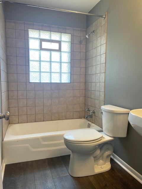 865 Carrier Creek Boulevard, Grand Rapids, MI, 49503-1250