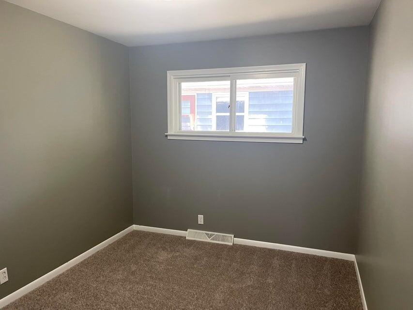 865 Carrier Creek Boulevard, Grand Rapids, MI, 49503-1250