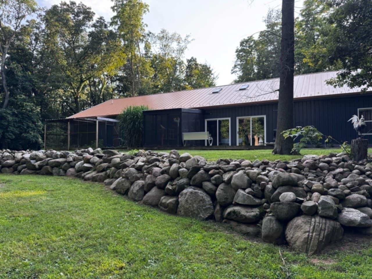 6635 E Chicago Road, Jonesville, MI, 49250-9752