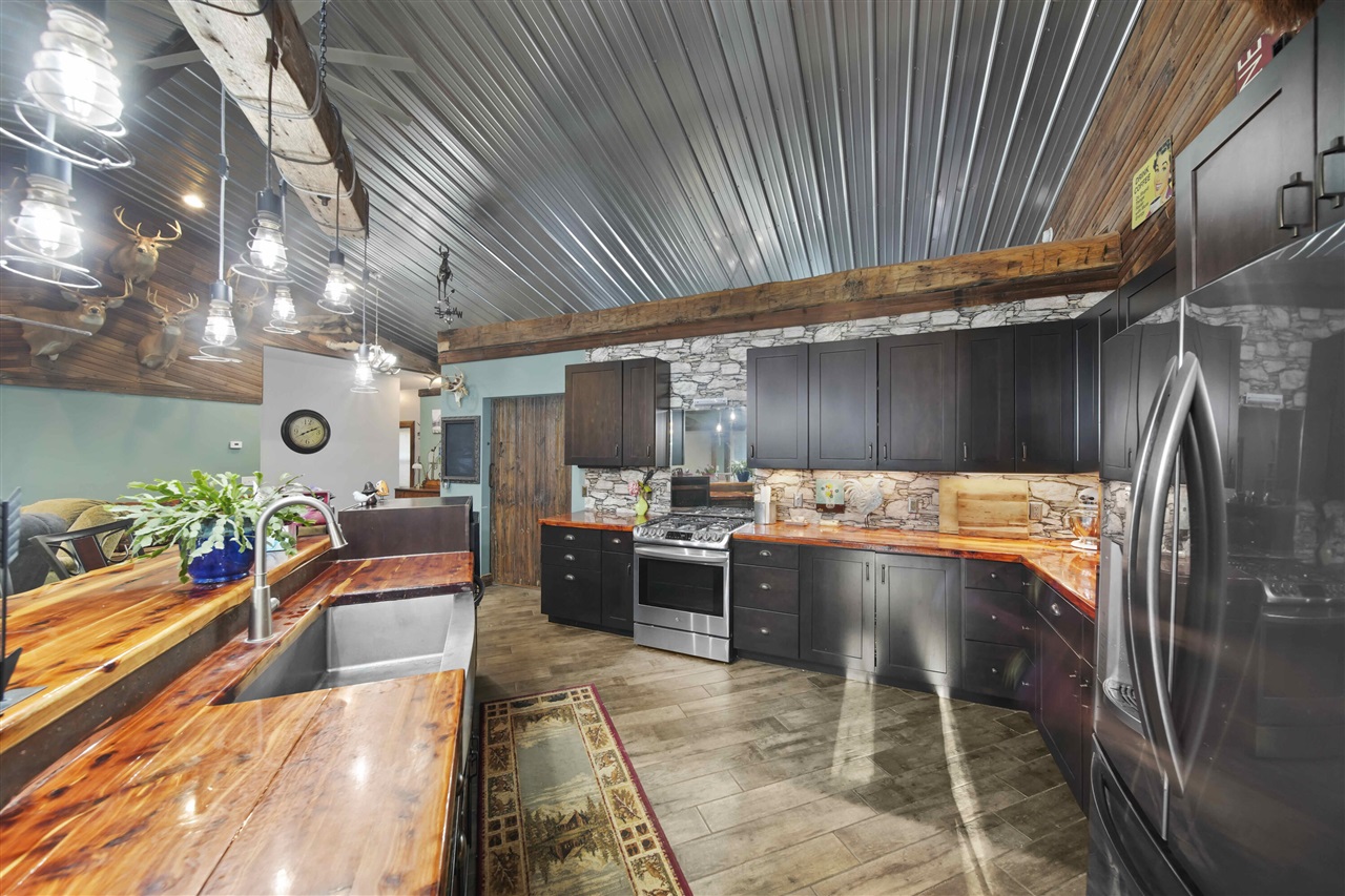 6635 E Chicago Road, Jonesville, MI, 49250-9752