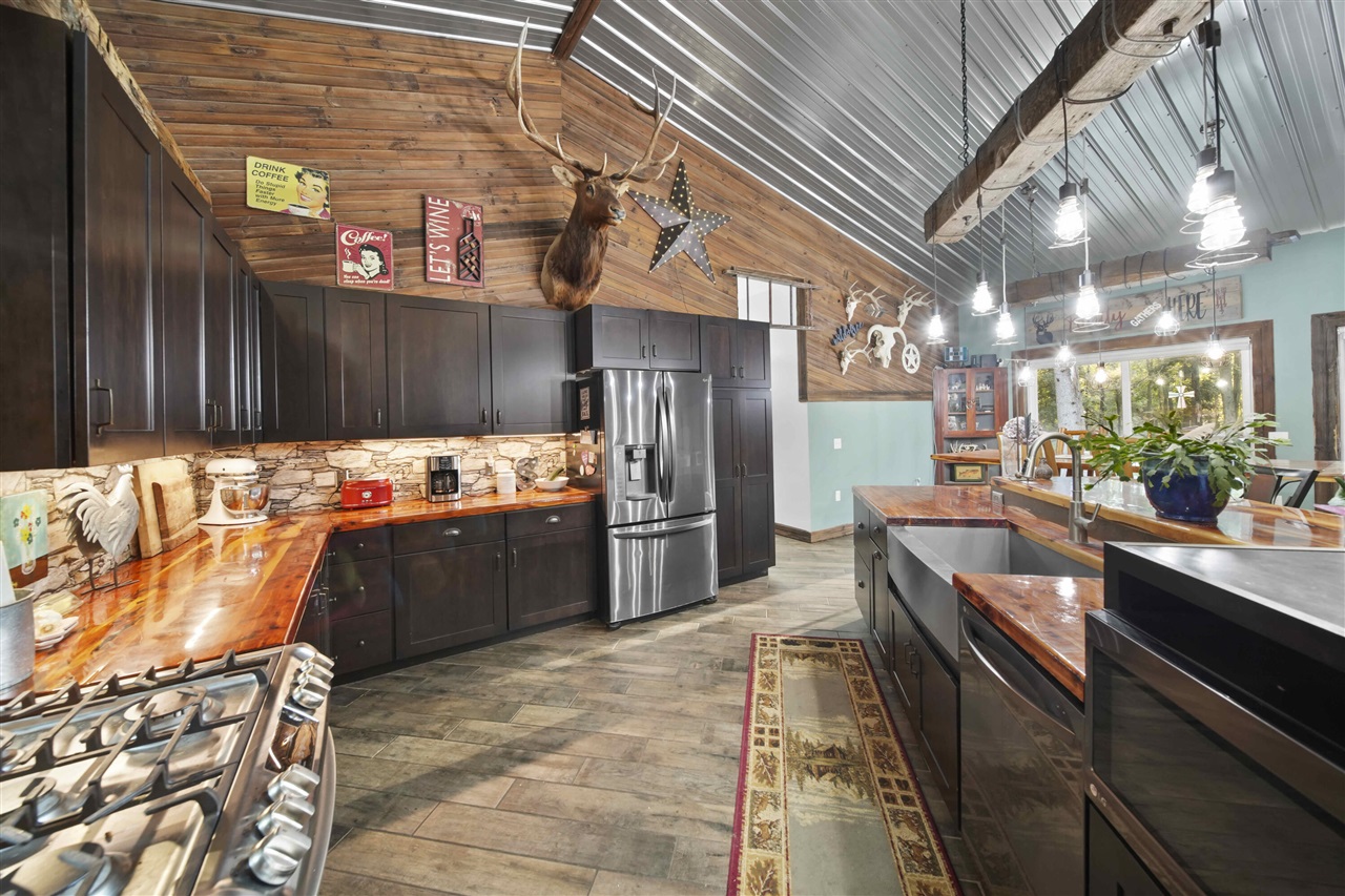 6635 E Chicago Road, Jonesville, MI, 49250-9752