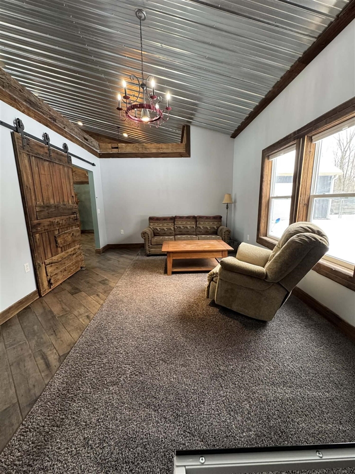 6635 E Chicago Road, Jonesville, MI, 49250-9752