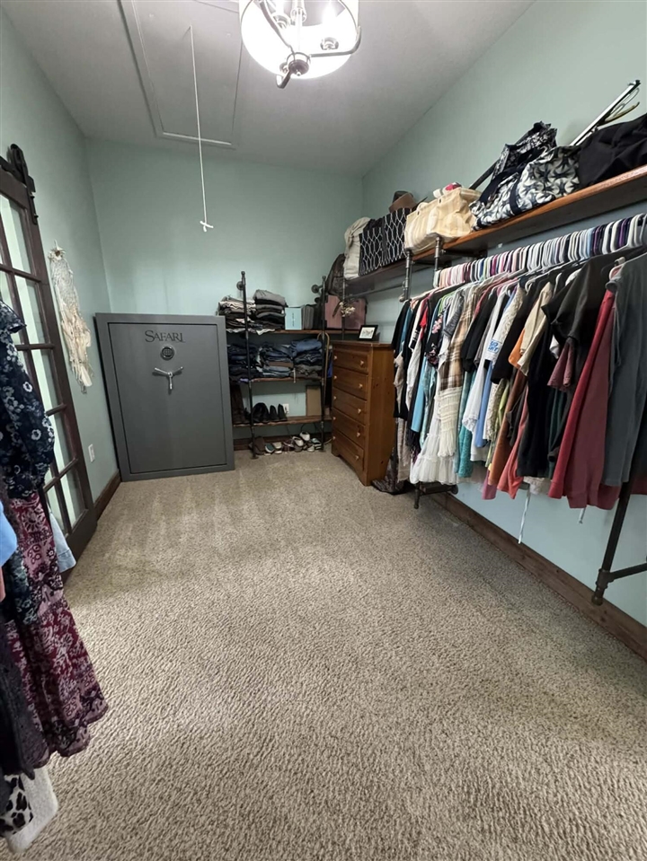 6635 E Chicago Road, Jonesville, MI, 49250-9752