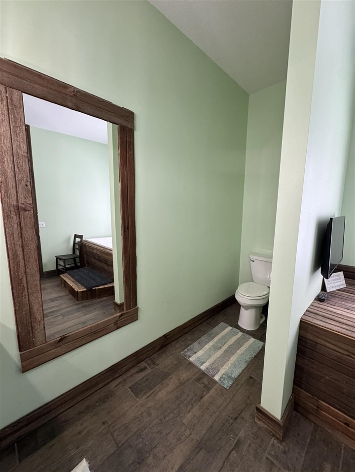 6635 E Chicago Road, Jonesville, MI, 49250-9752