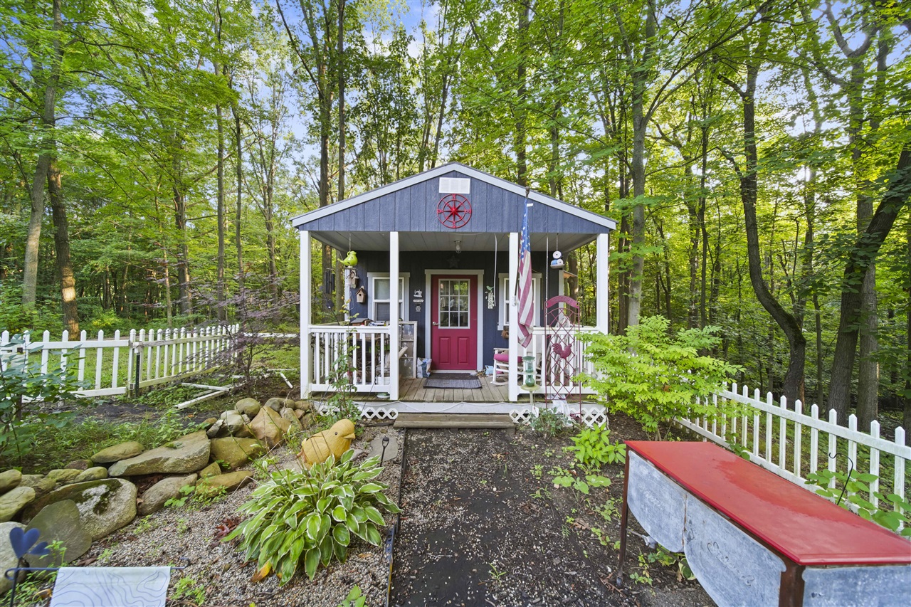 6635 E Chicago Road, Jonesville, MI, 49250-9752