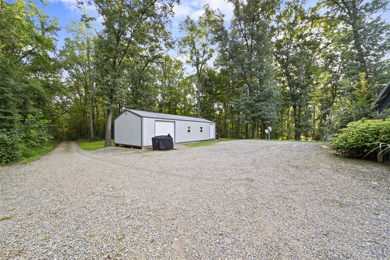 6635 E Chicago Road, Jonesville, MI, 49250-9752