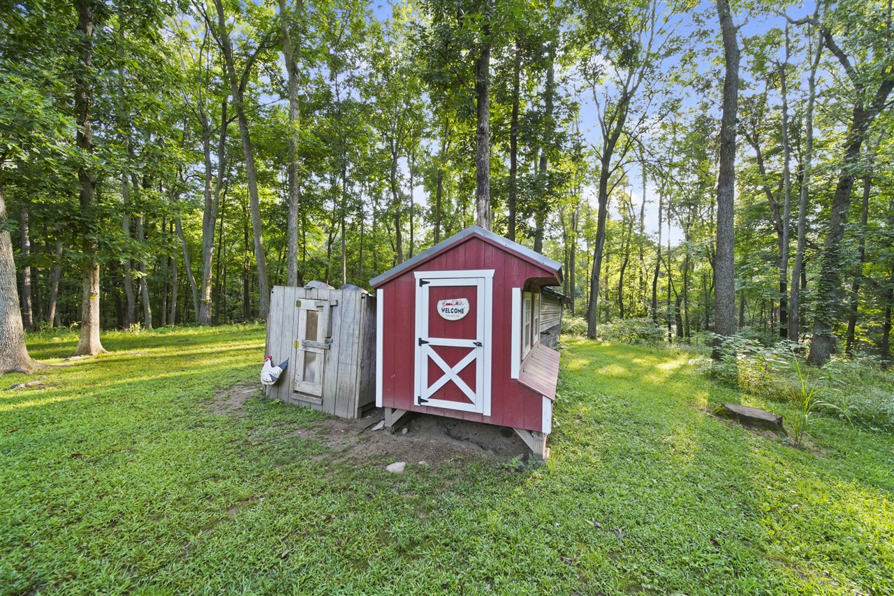 6635 E Chicago Road, Jonesville, MI, 49250-9752