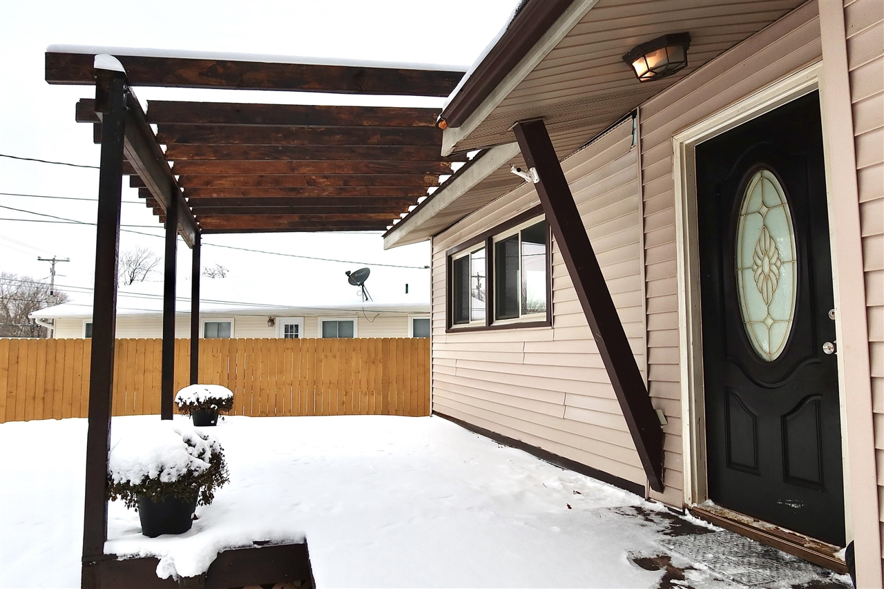 310 N John Street, Decatur, MI, 49045-1365