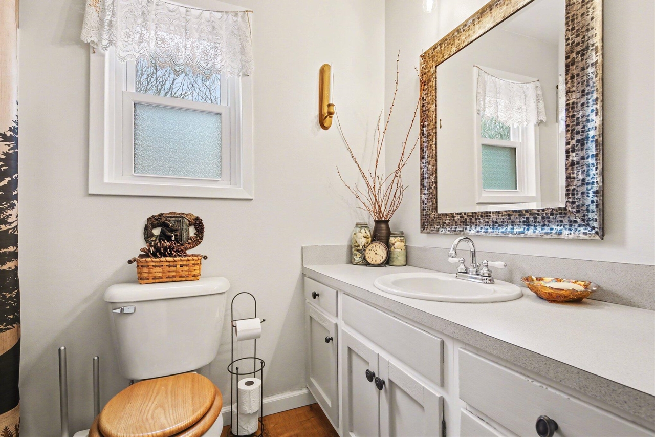 12718 112th Avenue, Grand Haven, MI, 49417-9728