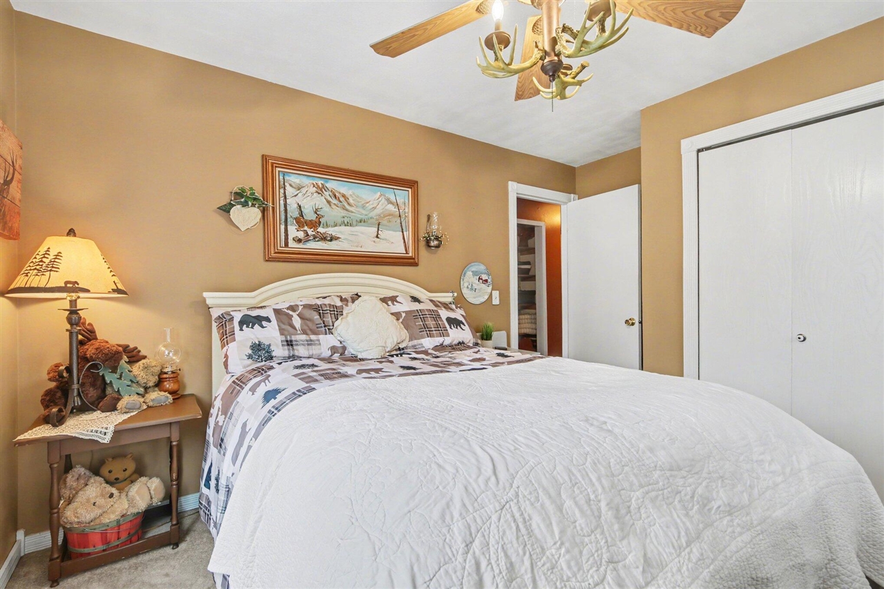 12718 112th Avenue, Grand Haven, MI, 49417-9728