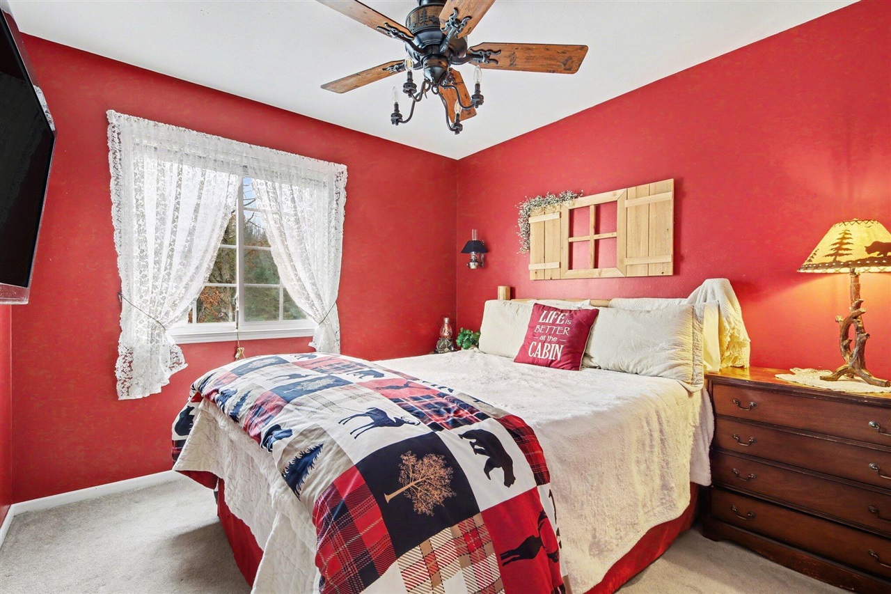 12718 112th Avenue, Grand Haven, MI, 49417-9728