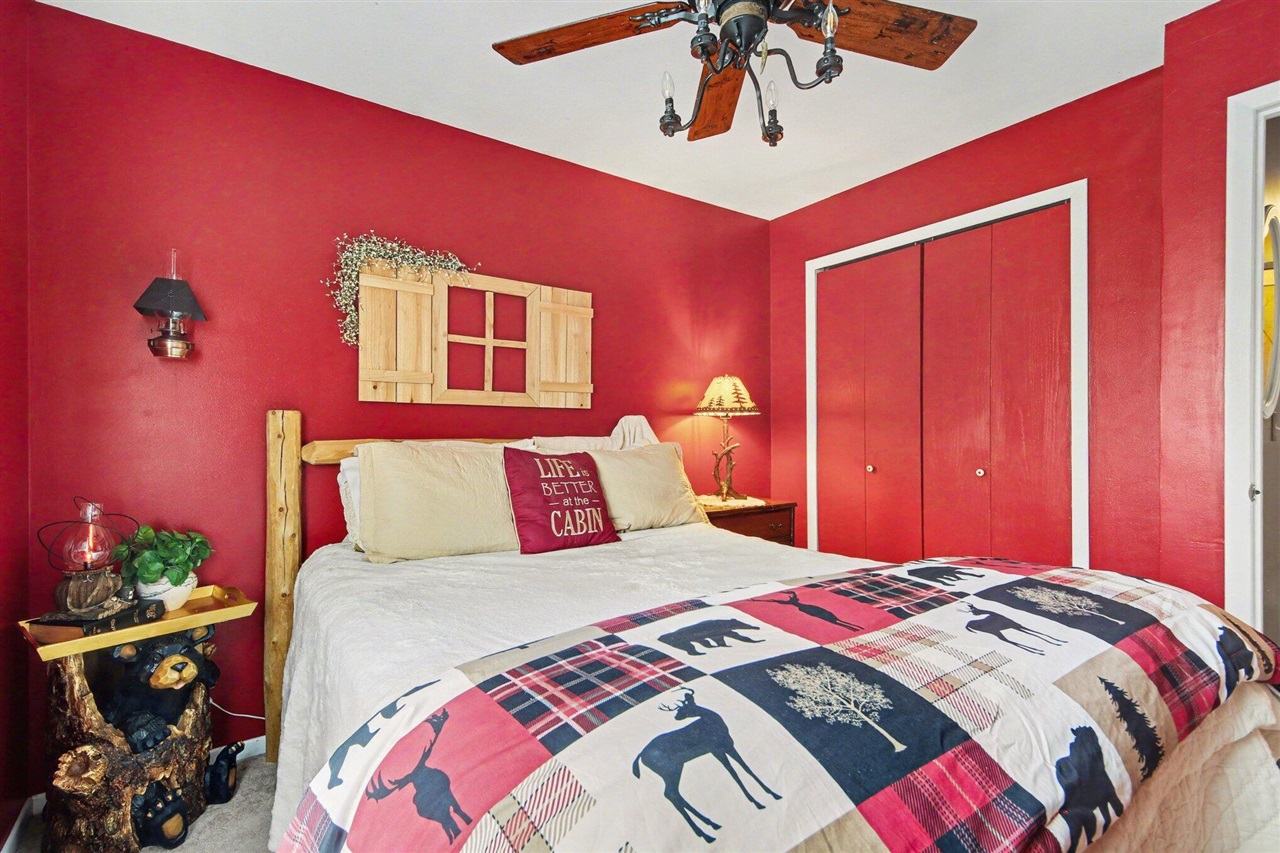 12718 112th Avenue, Grand Haven, MI, 49417-9728