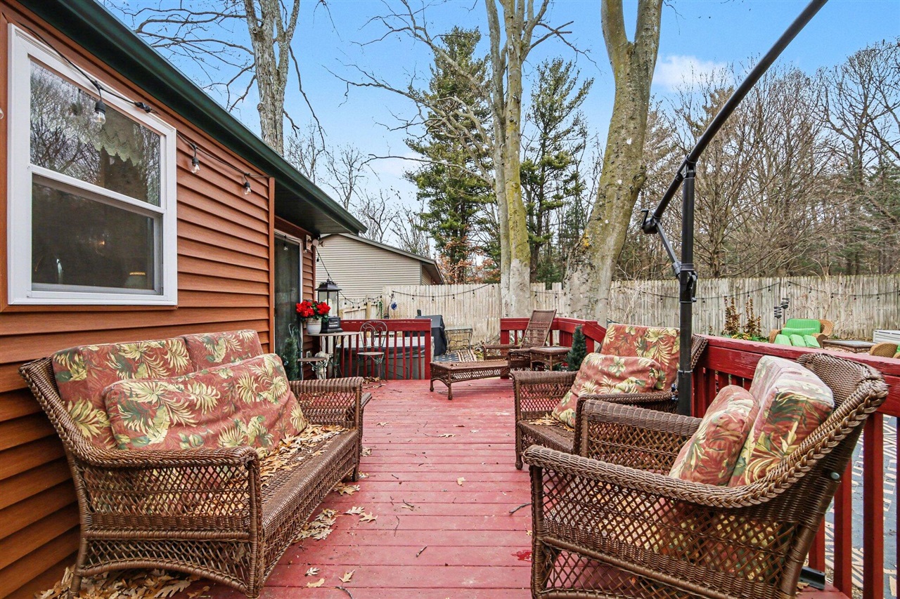 12718 112th Avenue, Grand Haven, MI, 49417-9728