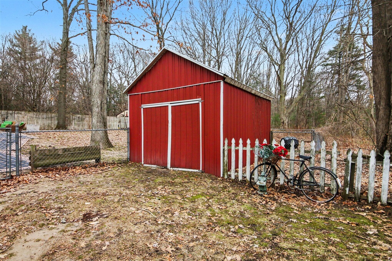 12718 112th Avenue, Grand Haven, MI, 49417-9728