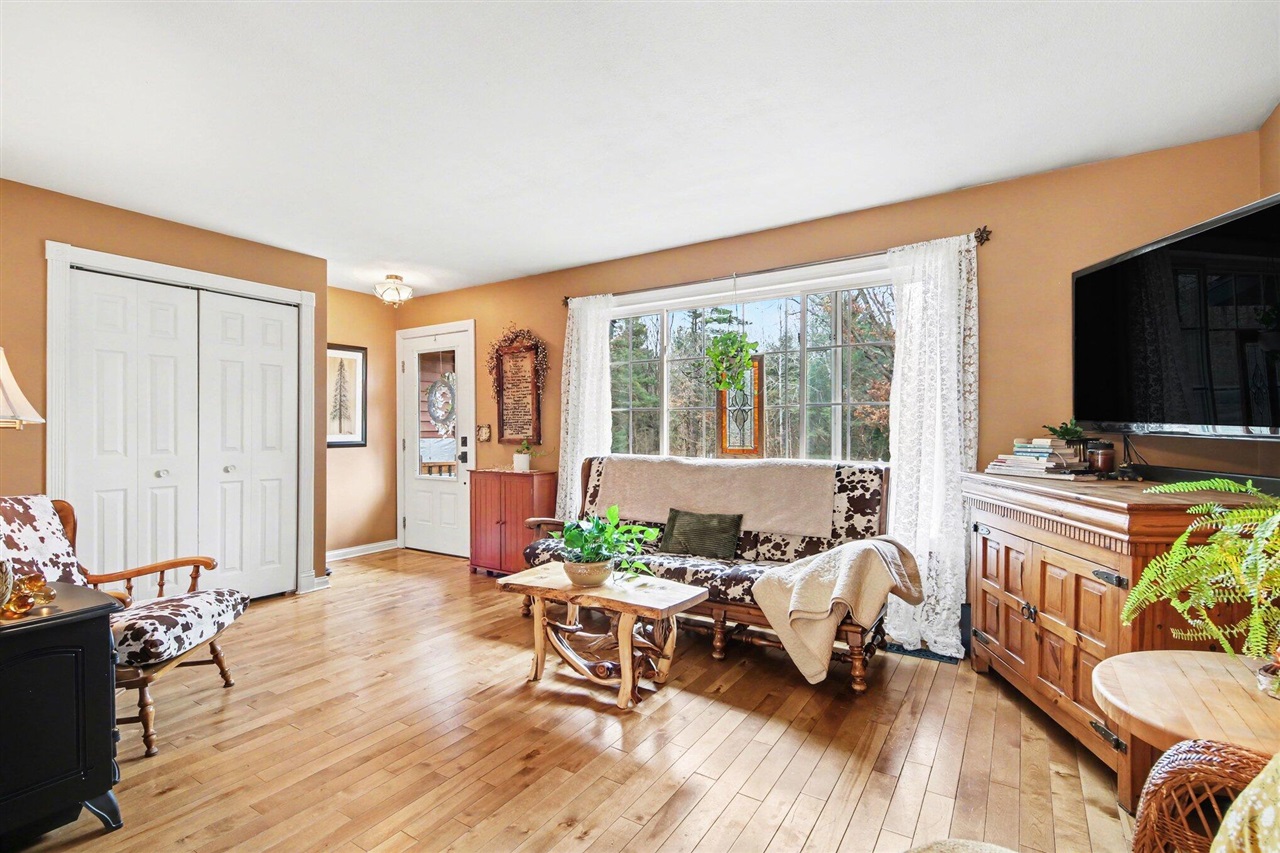 12718 112th Avenue, Grand Haven, MI, 49417-9728