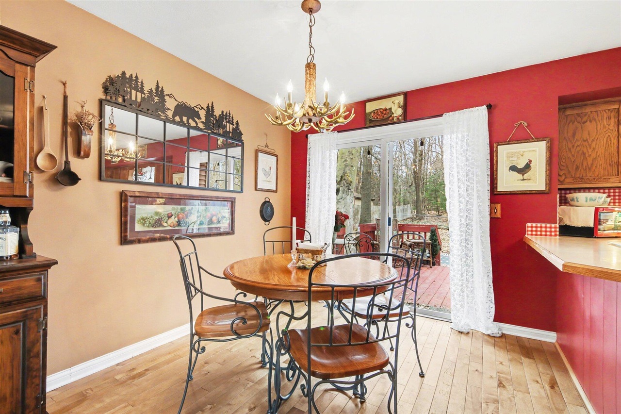 12718 112th Avenue, Grand Haven, MI, 49417-9728