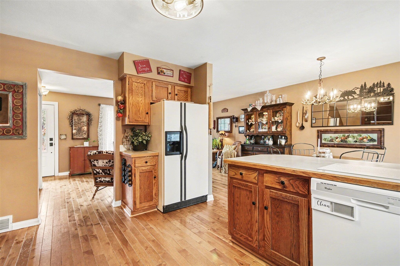 12718 112th Avenue, Grand Haven, MI, 49417-9728