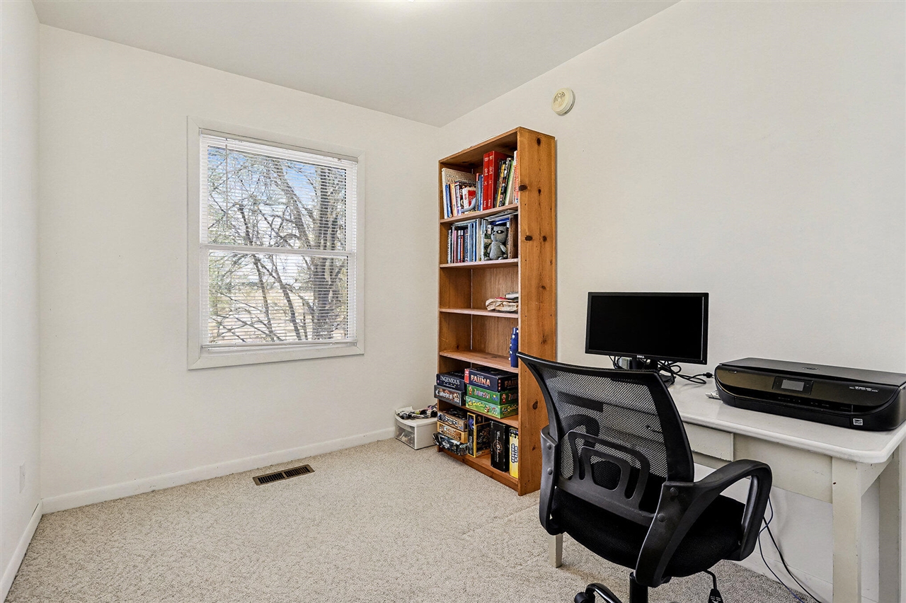 61100 Quinnesec Road, Cassopolis, MI, 49031-9452