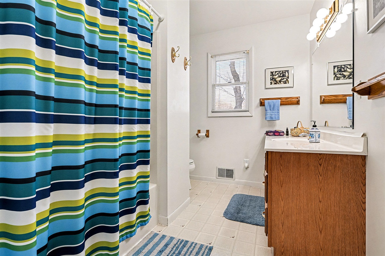 61100 Quinnesec Road, Cassopolis, MI, 49031-9452